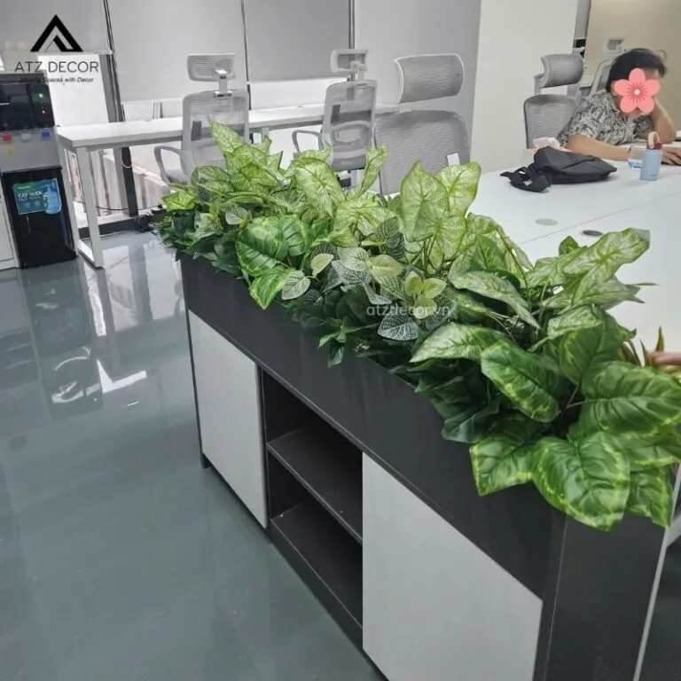 Thi công bục cây giả văn phòng BizBank bền đẹp 10 thi công bục cây giả văn phòng